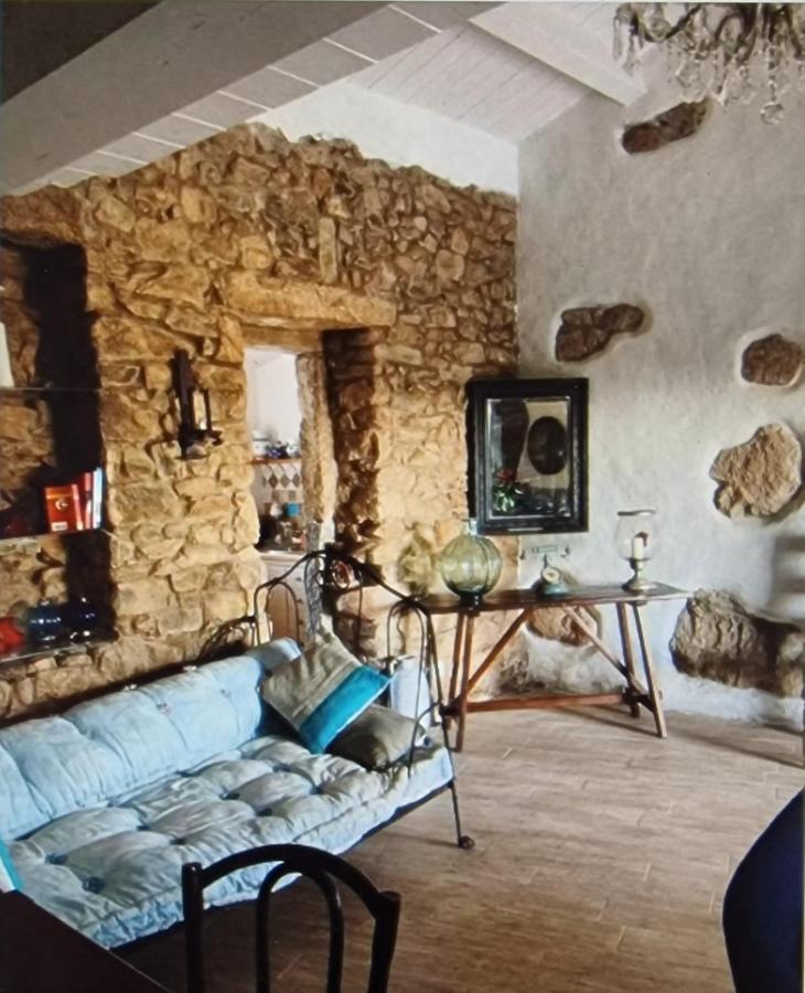 Villa Rifugio Monte Pino Telti Exterior foto
